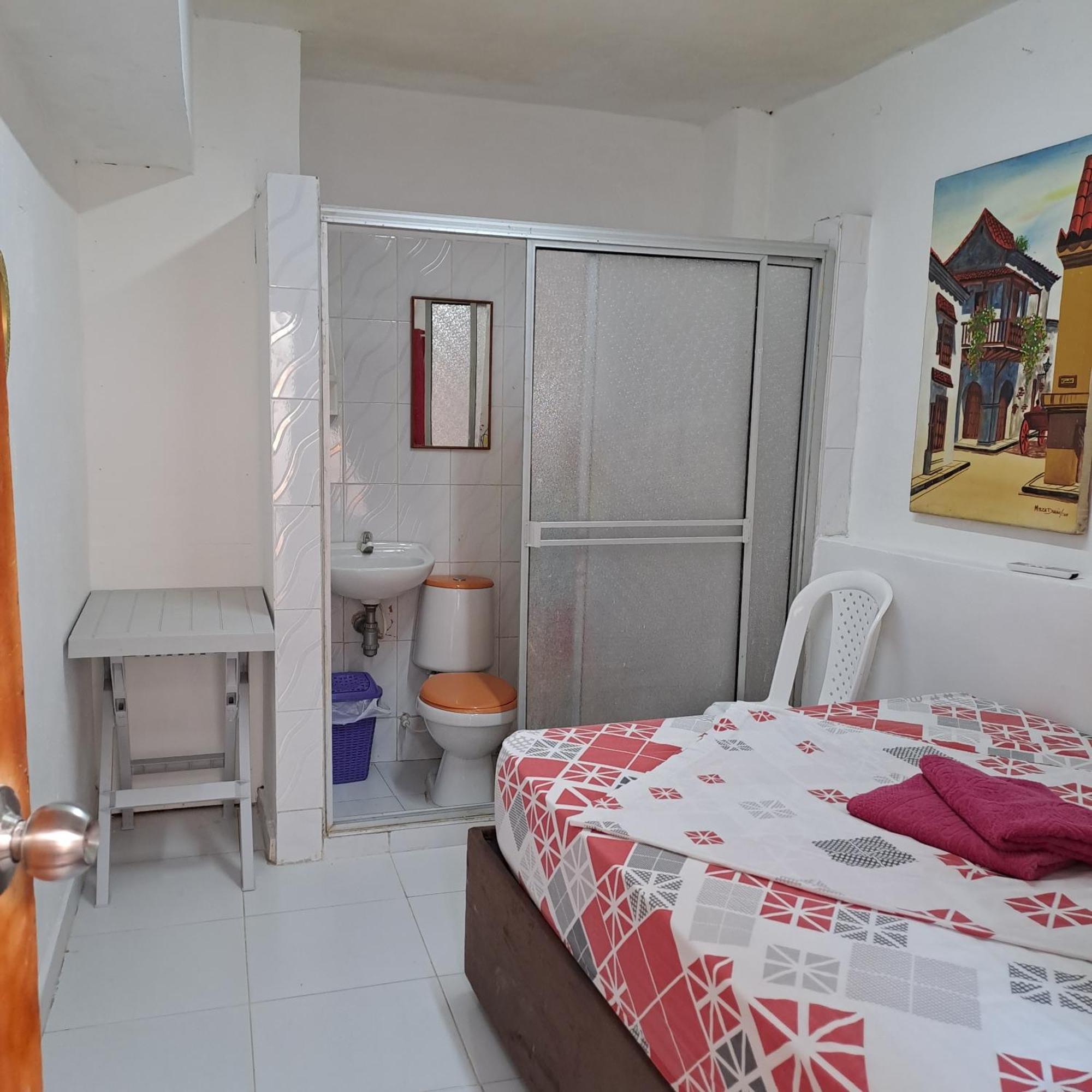 Hostal Casa Lara Картахена Экстерьер фото