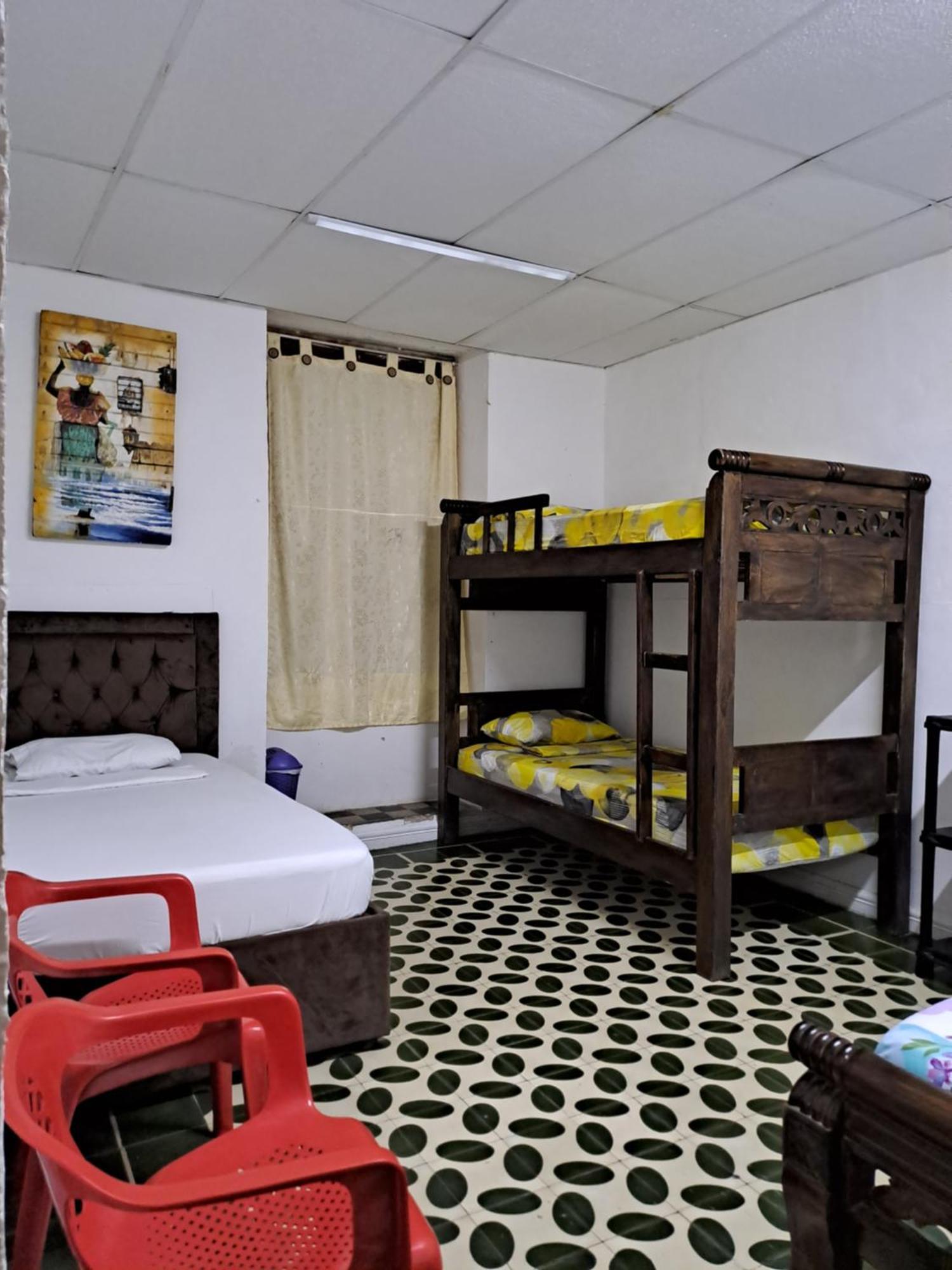 Hostal Casa Lara Картахена Экстерьер фото